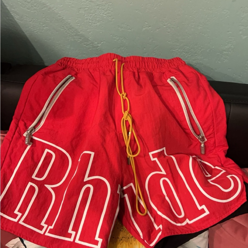 Rhude shorts small